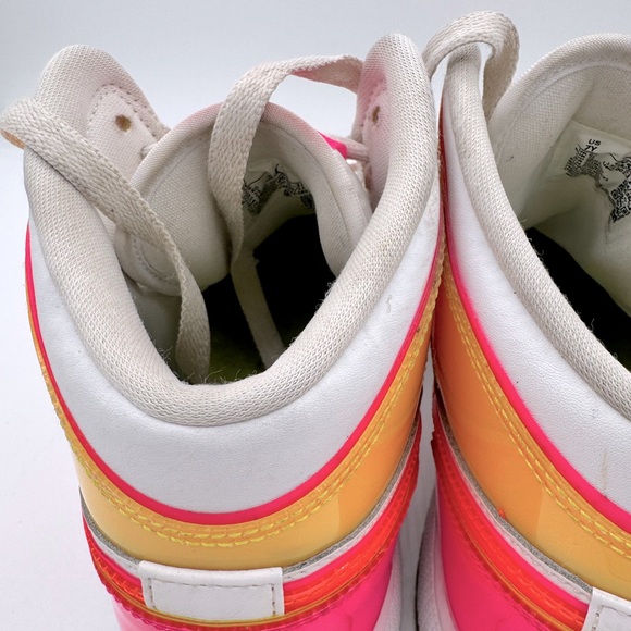 Nike Air Jordan 'Edge Glow' women’s size 7 - Picture 4 of 11